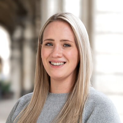 Julia Gönc - Team